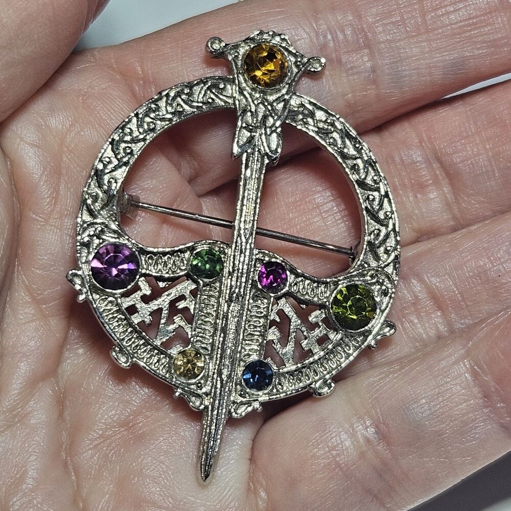 Vintage Silver Tone Scottish Pennanular Brooch Multicolored Stones
